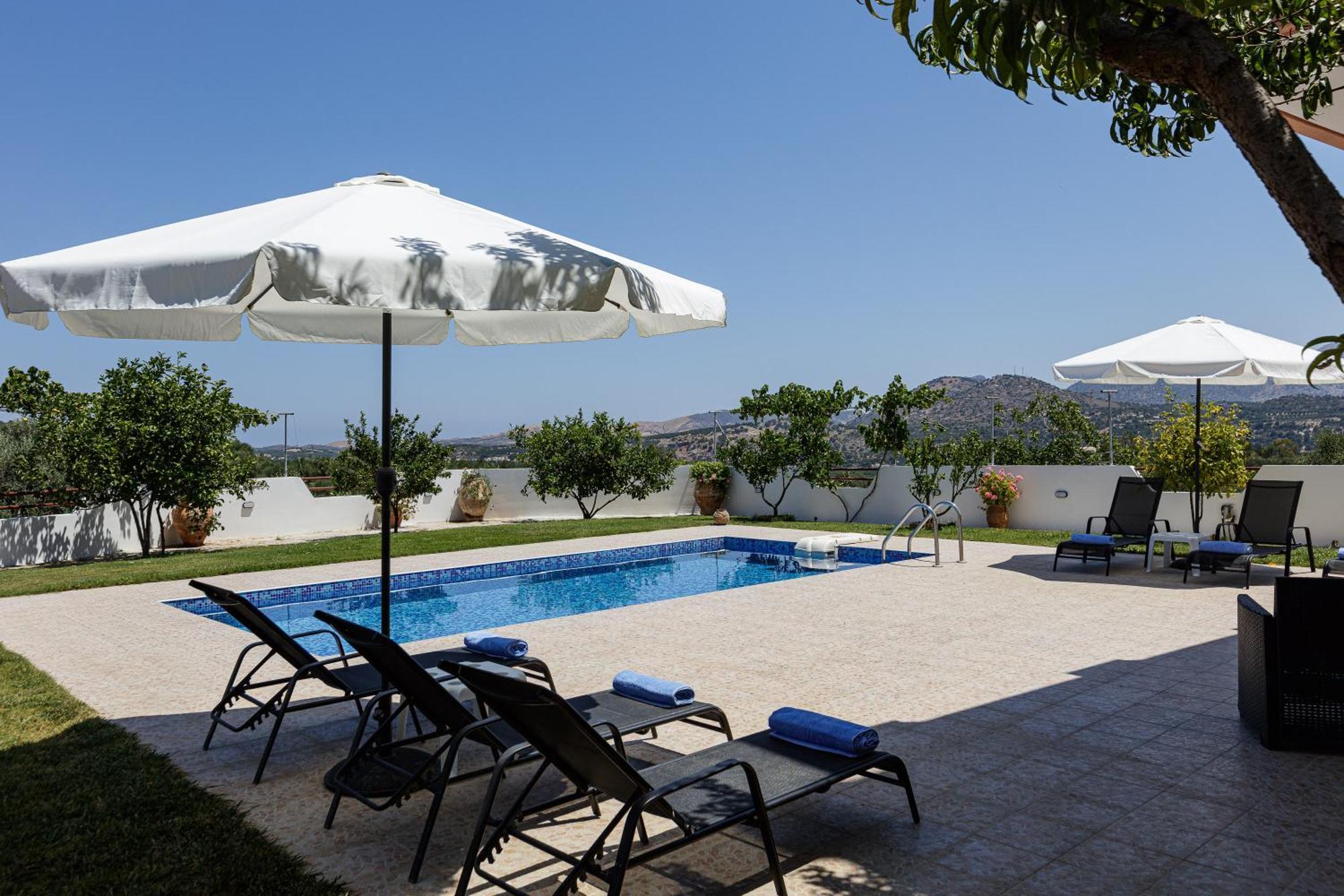 Marina Villa, A Nature Inspiring Retreat Perama  Екстер'єр фото