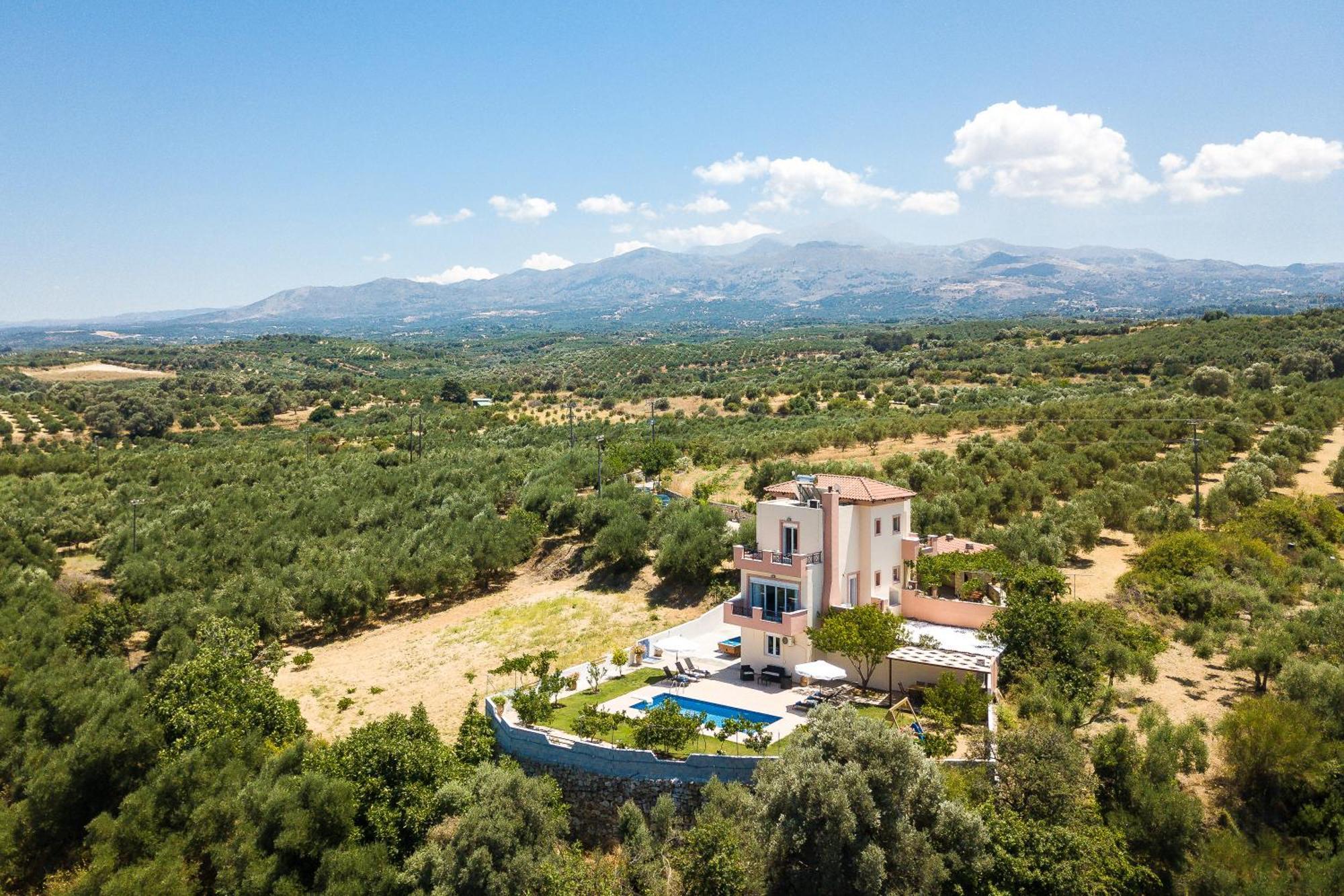 Marina Villa, A Nature Inspiring Retreat Perama  Екстер'єр фото