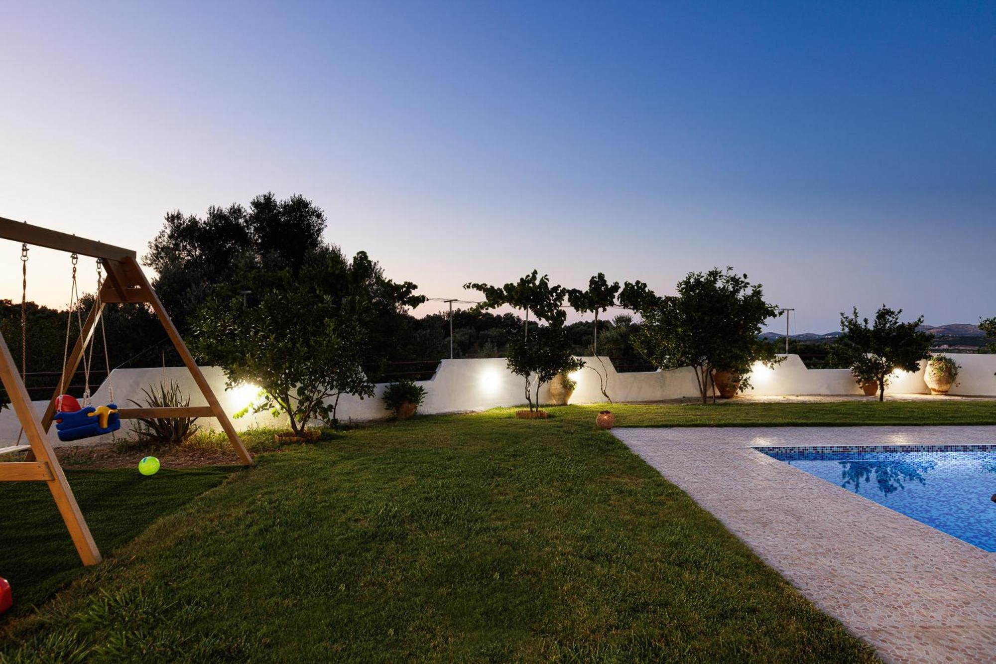Marina Villa, A Nature Inspiring Retreat Perama  Екстер'єр фото