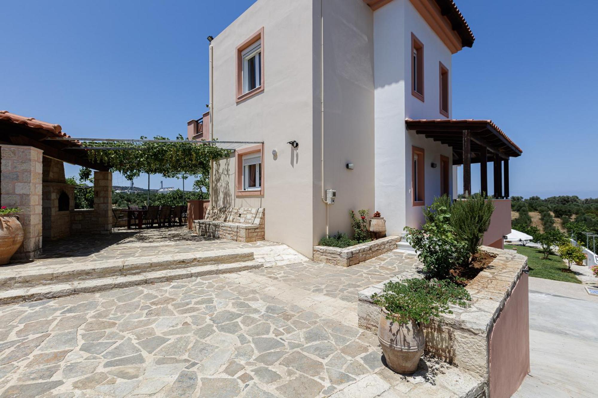 Marina Villa, A Nature Inspiring Retreat Perama  Екстер'єр фото
